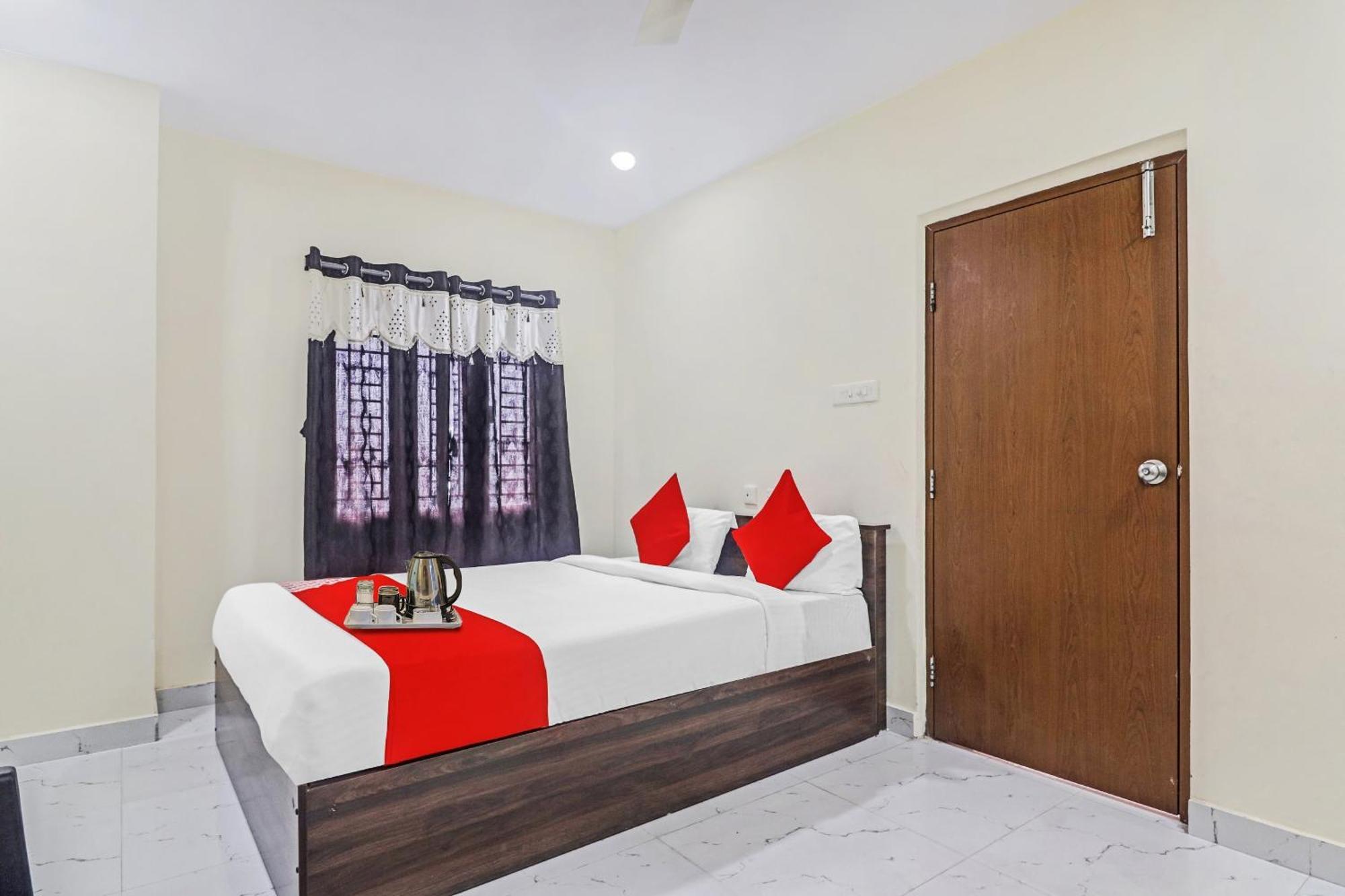 Hotel O Sri Navya Grand Near Nexus ハイデラバード エクステリア 写真