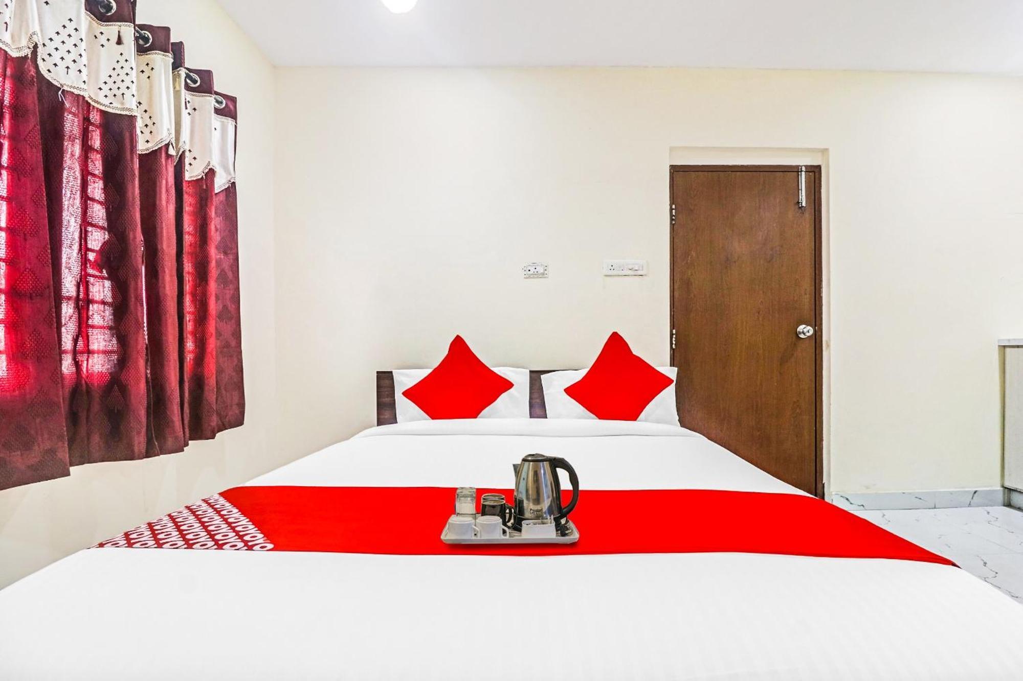 Hotel O Sri Navya Grand Near Nexus ハイデラバード エクステリア 写真