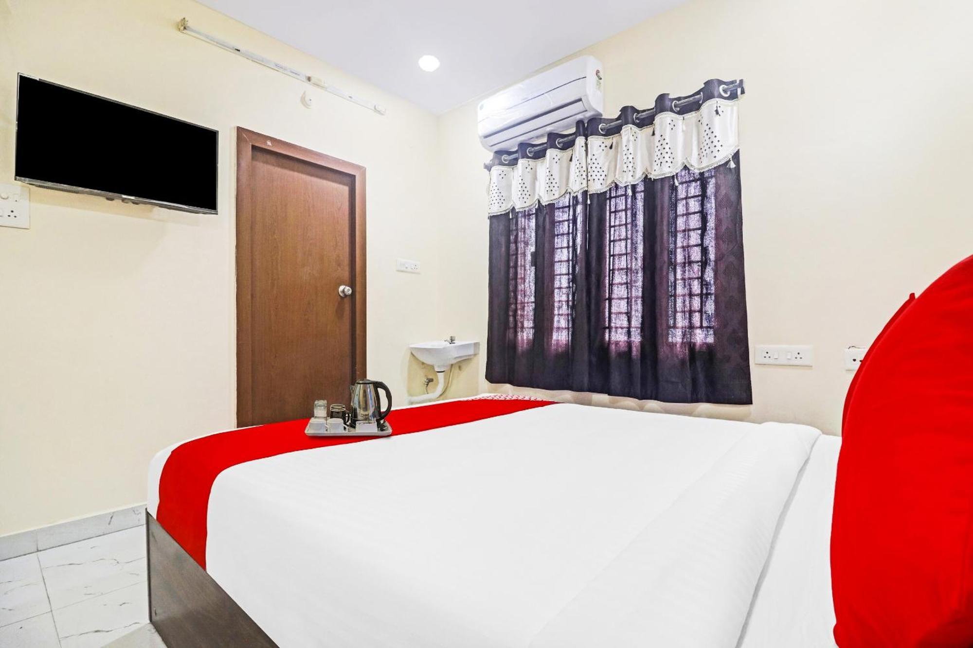 Hotel O Sri Navya Grand Near Nexus ハイデラバード エクステリア 写真