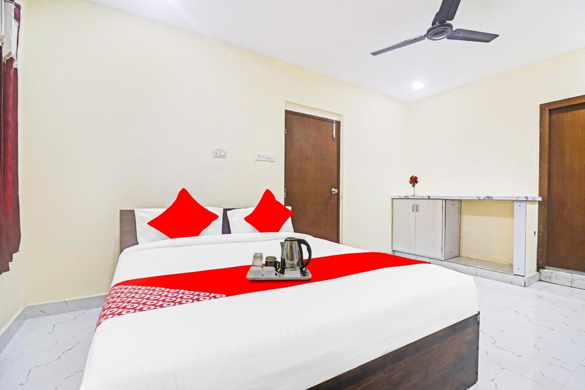 Hotel O Sri Navya Grand Near Nexus ハイデラバード エクステリア 写真